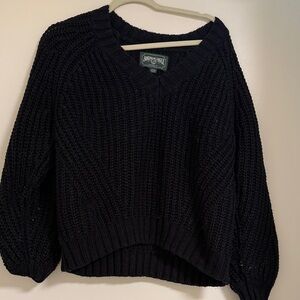 American Eagle Outfitters Black Chunky V‑Neck Knit Sweater